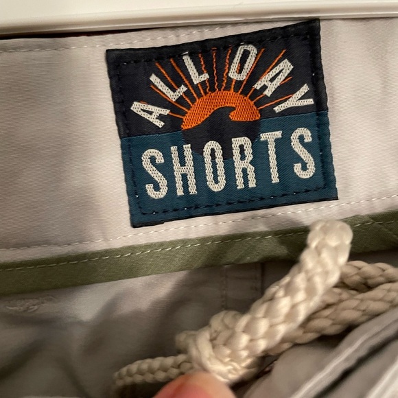 Faherty All Day Shorts Men's 36 - Picture 4 of 5